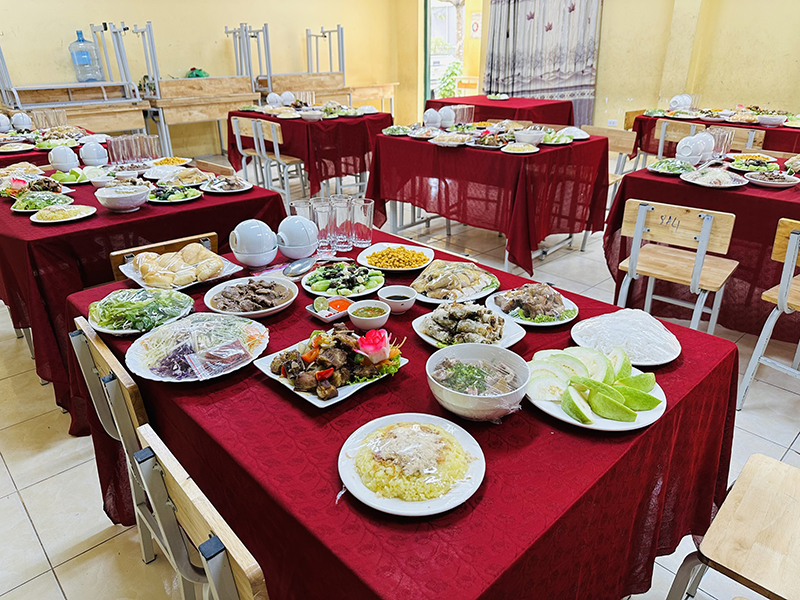 Tiệc buffet tại nhà Quận Hoàng Mai